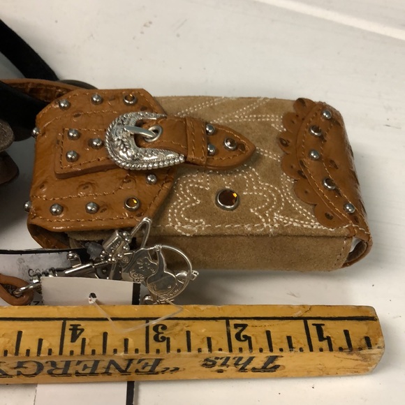 Lot of 3 Ariat and Nicole Miller small cell phone wallets one size 5” x 3.5” - Picture 10 of 12